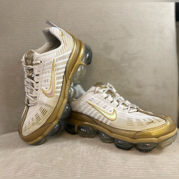 Nike Women’s Nike Air VaporMax 360 'White Metallic Gold' size 10 - Picture 1 of 12